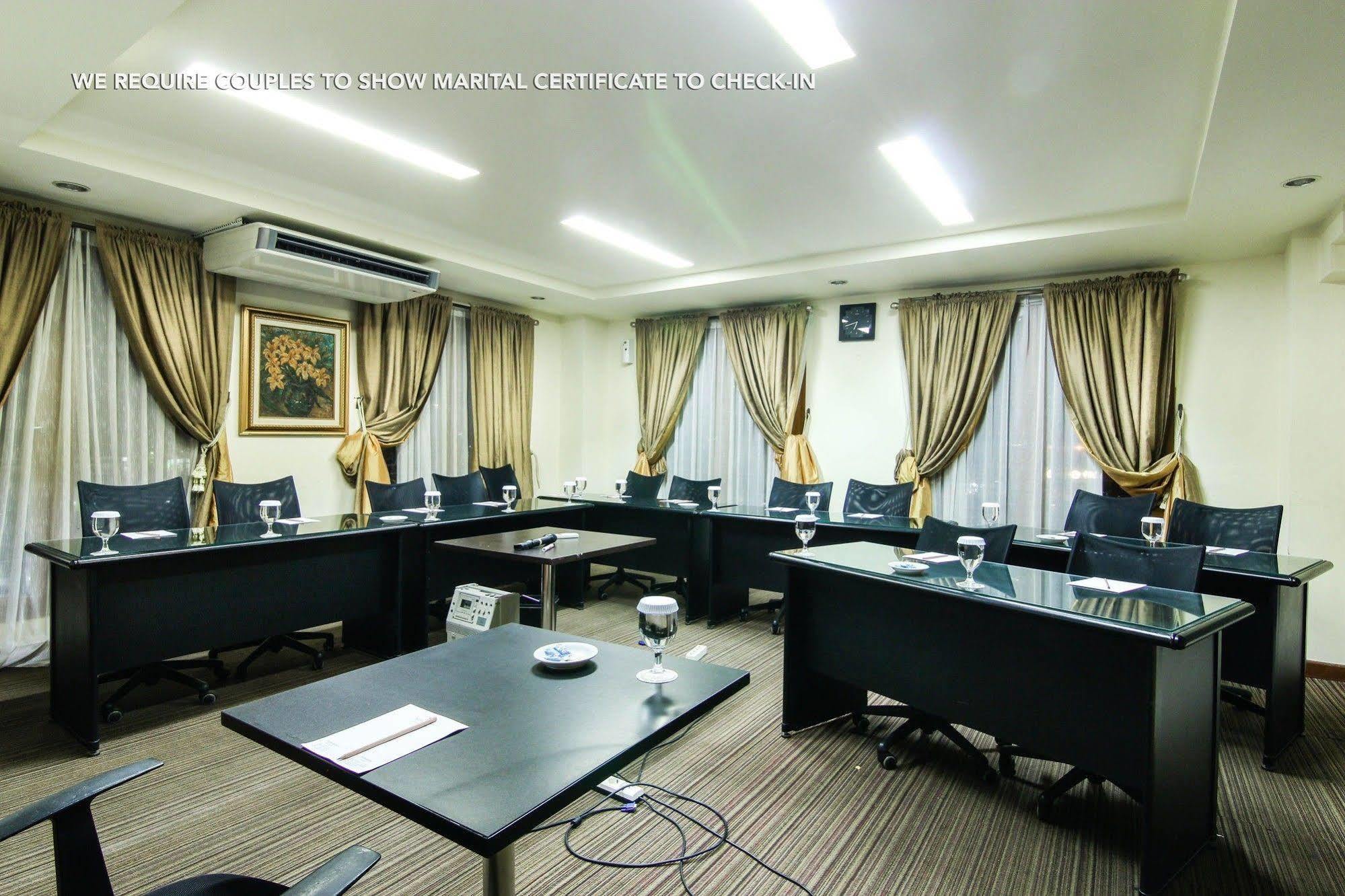 Zen Premium Menteng Syariah Jacarta Exterior foto