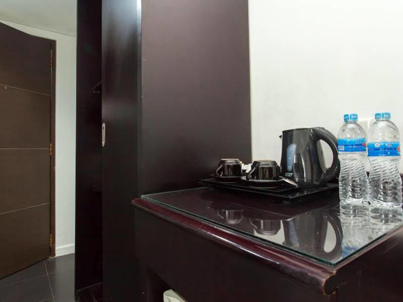 Zen Premium Menteng Syariah Jacarta Exterior foto